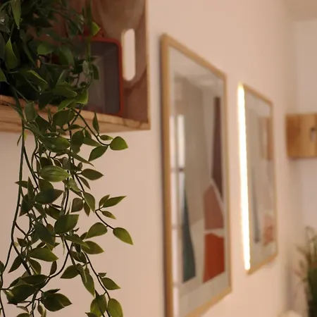 All Seasons Apartment *