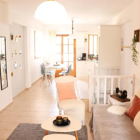 All Seasons Apartment